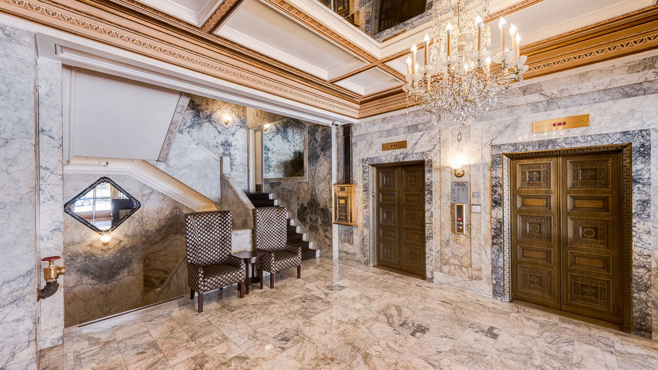 Loading Resort Image...